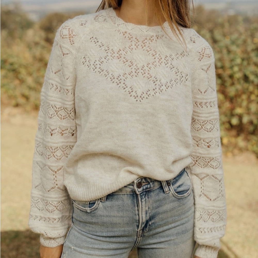 Georgia Sweater Cream - Elegant Cream Sweater for Women